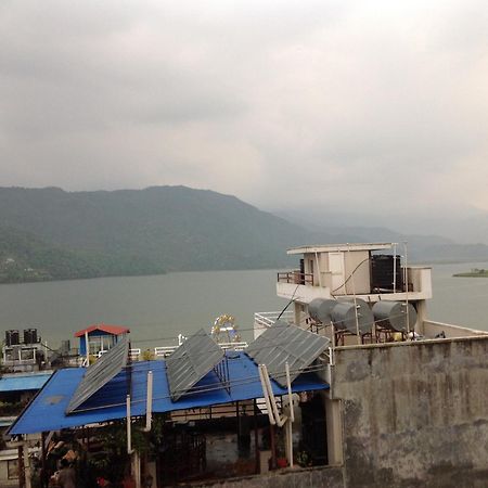 Hotel Direction Pokhara Bagian luar foto