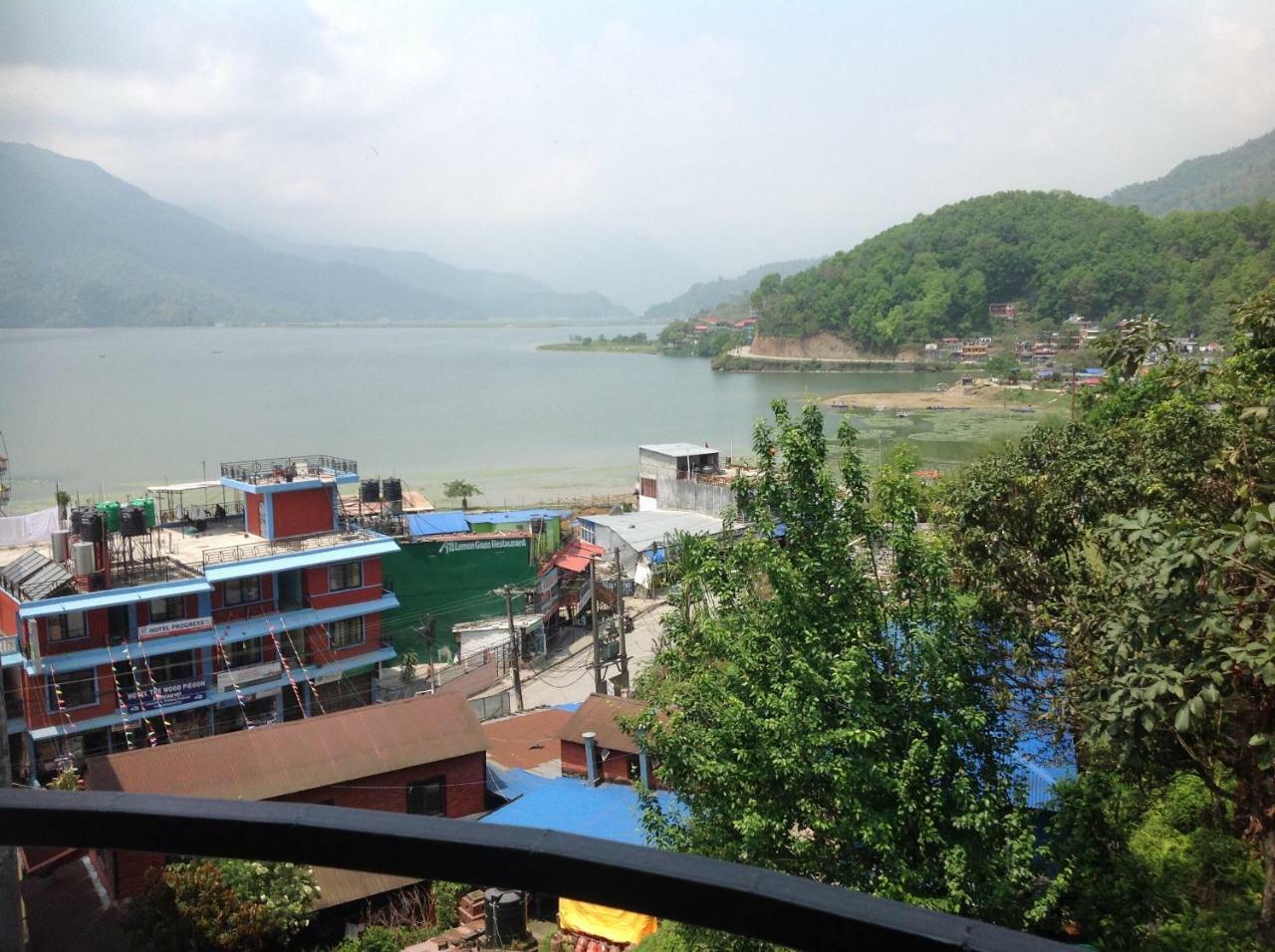 Hotel Direction Pokhara Bagian luar foto
