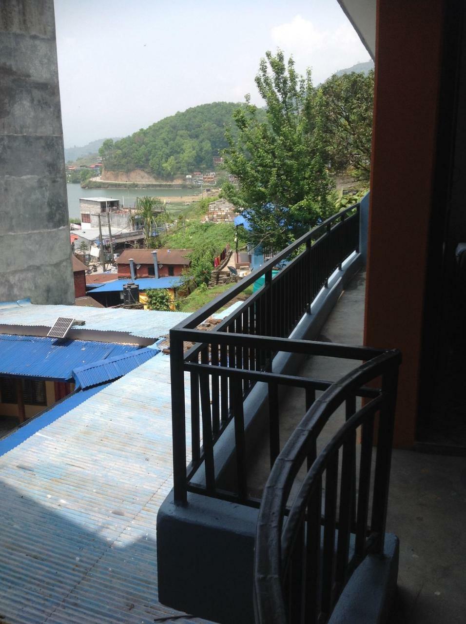 Hotel Direction Pokhara Bagian luar foto