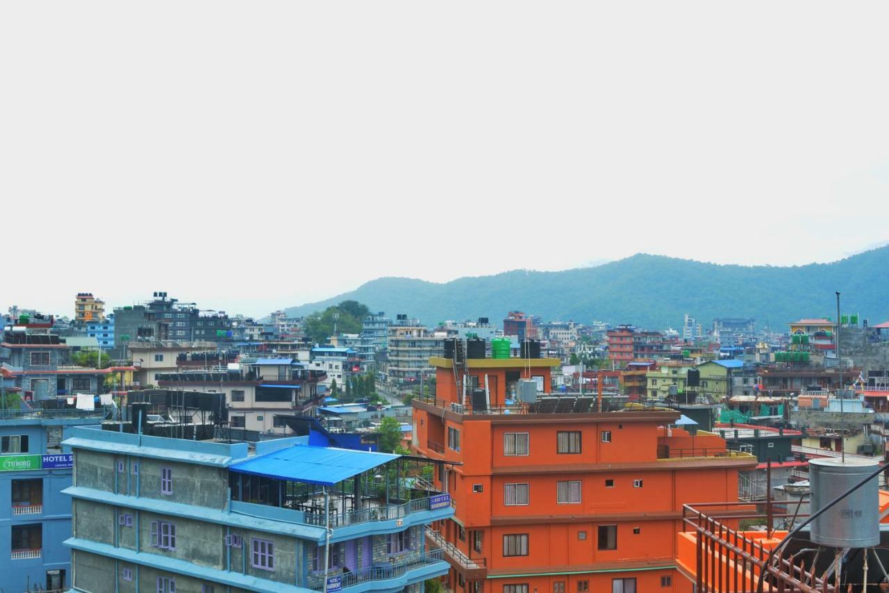 Hotel Direction Pokhara Bagian luar foto