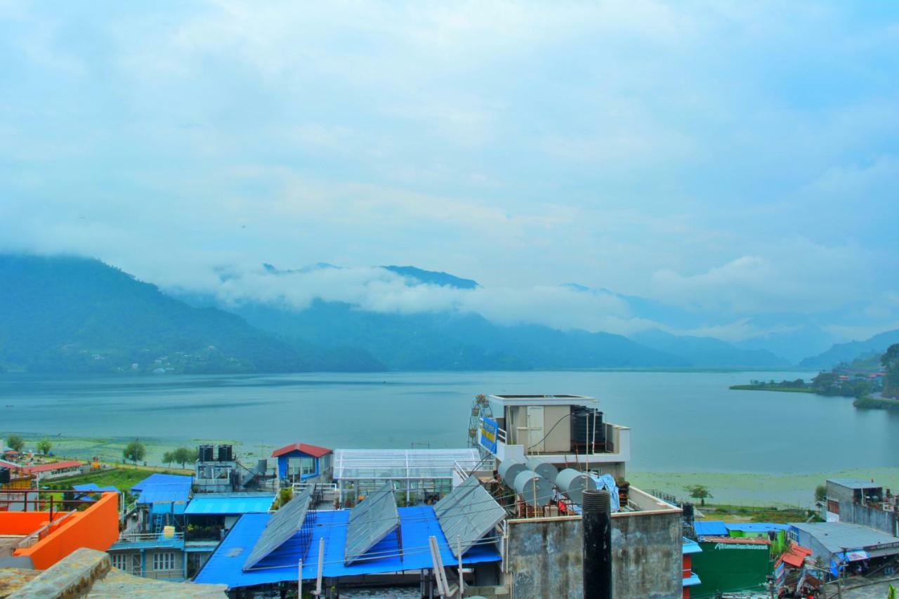 Hotel Direction Pokhara Bagian luar foto