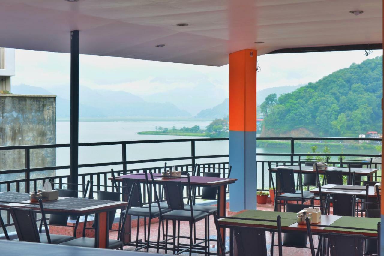 Hotel Direction Pokhara Bagian luar foto