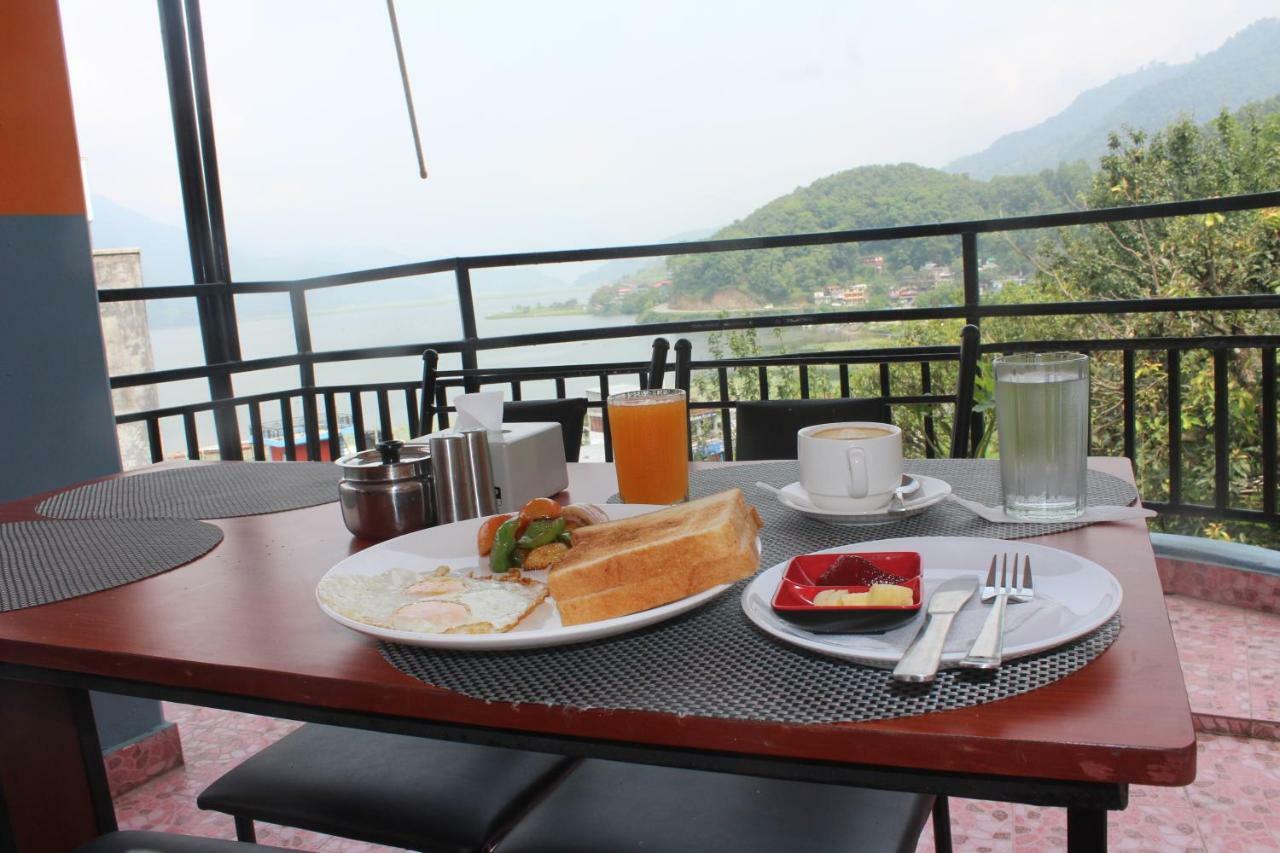 Hotel Direction Pokhara Bagian luar foto